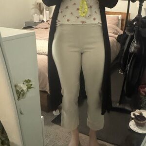 Women's Cream Capris